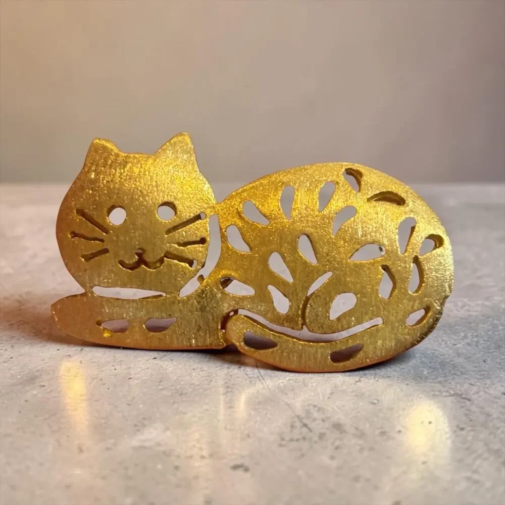 Vintage Gold Sleeping Cat Brooch Brushed Cutout Kitty Minimalist Mod Pin
